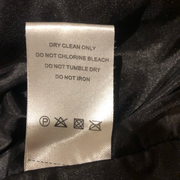 LIRA Quilted Bomber Jacket, Black size Large. - Picture 5 of 5